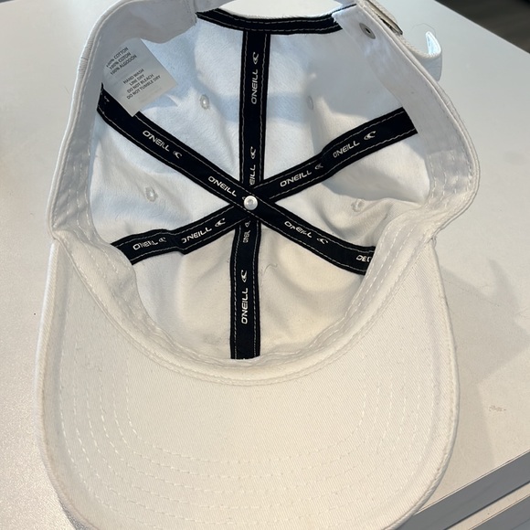 O’Neil Surf Hat - Picture 4 of 4